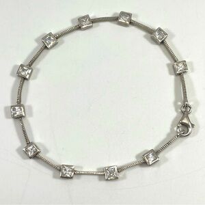Beautiful Unsigned 925 Sterling Silver Princess Cut Cubic Zirconia Bracelet